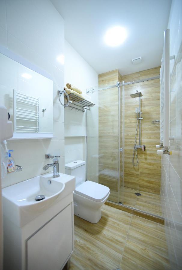 City Lux Hotel Tbilisi Exterior foto